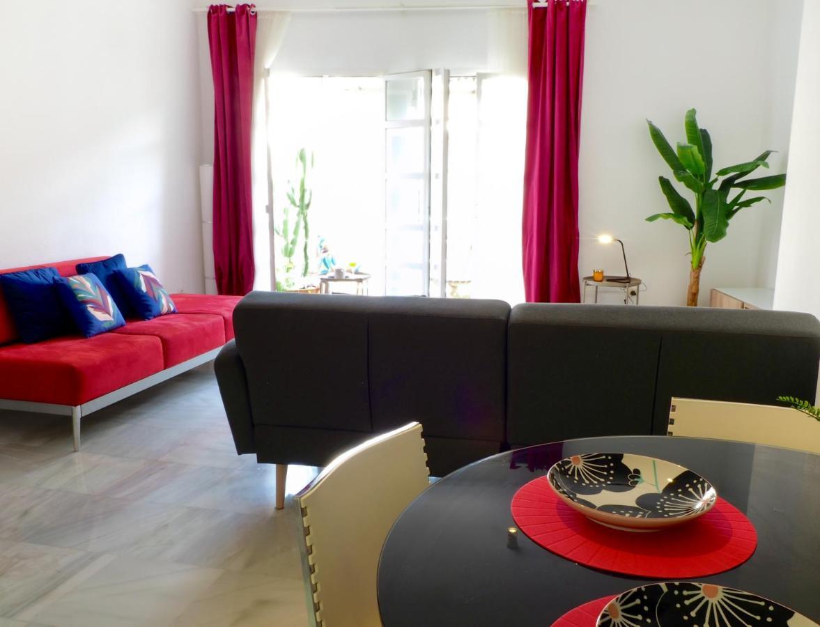 Ollerias Roomalaga By Bossh Apartments Luaran gambar