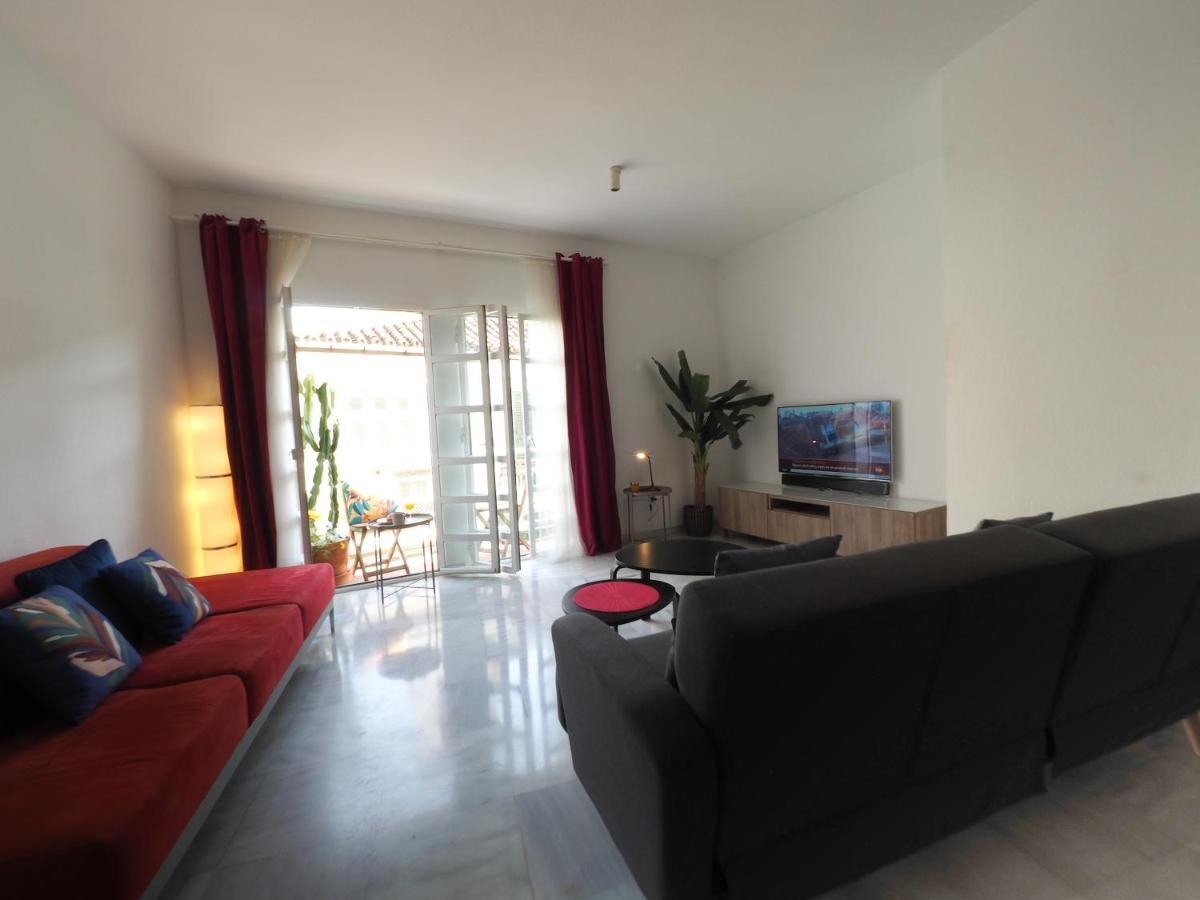 Ollerias Roomalaga By Bossh Apartments Luaran gambar