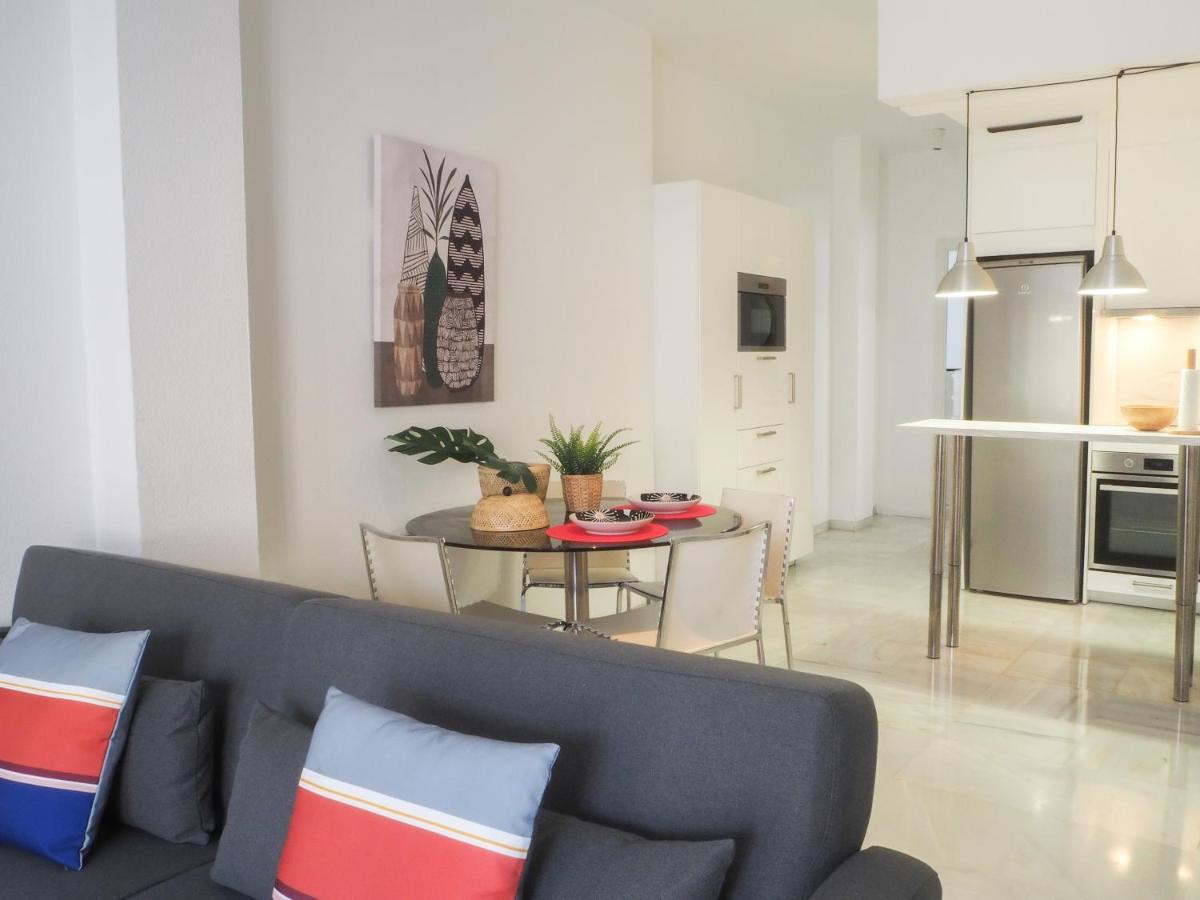 Ollerias Roomalaga By Bossh Apartments Luaran gambar
